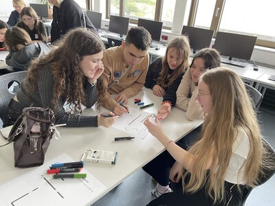 Ukrainische Delegation aus Tscherkassy zu Gast am Gymnasium Borghorst